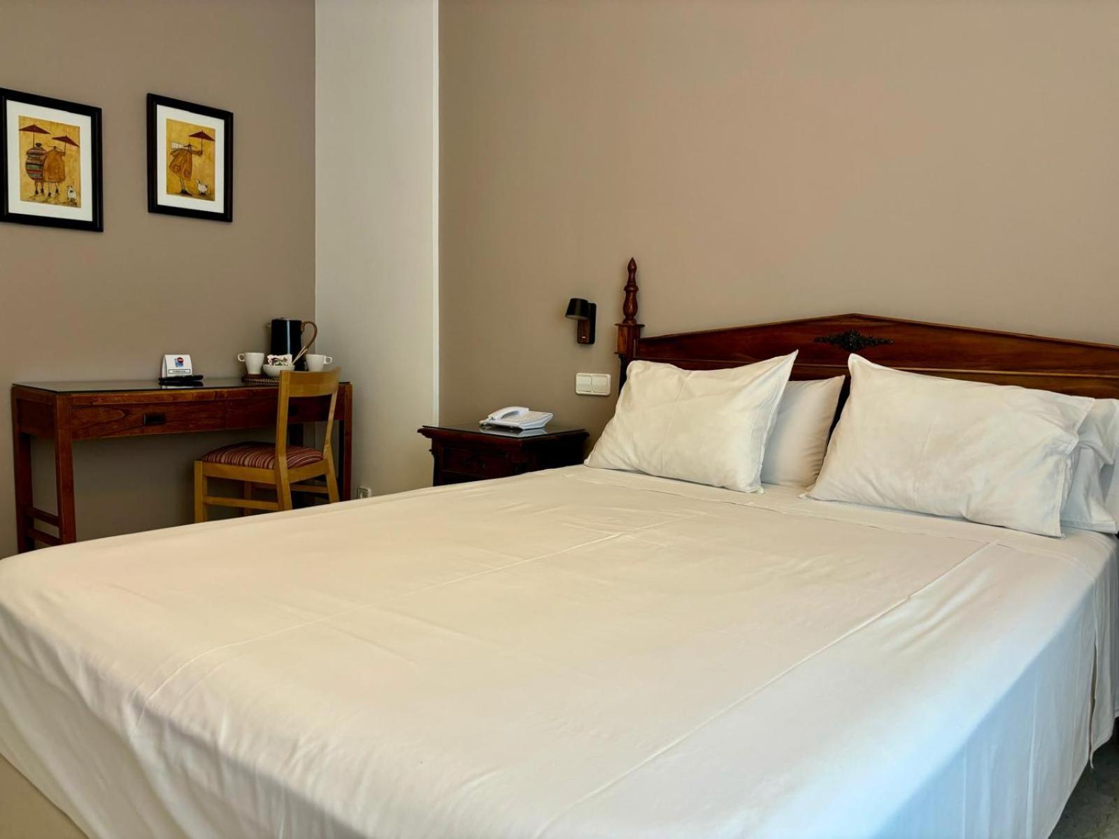 Hostal Barrera Madrid Exteriér fotografie