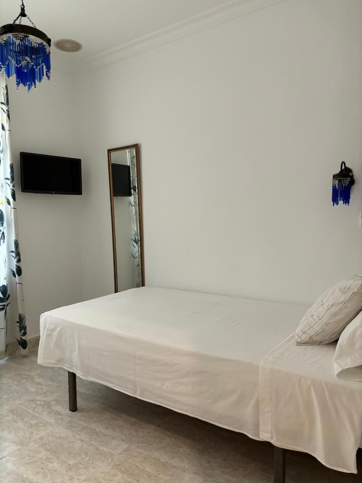 Hostal Barrera Madrid Exteriér fotografie